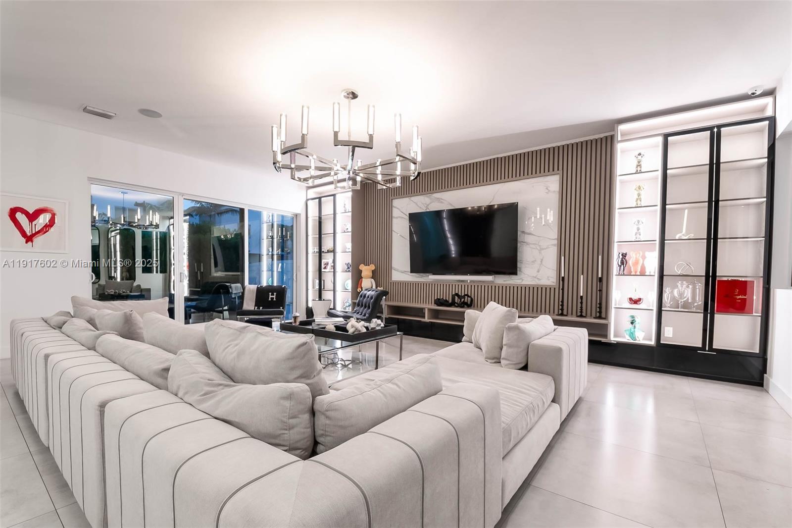 DORAL COMMONS RESIDENTIAL - Residential Lease