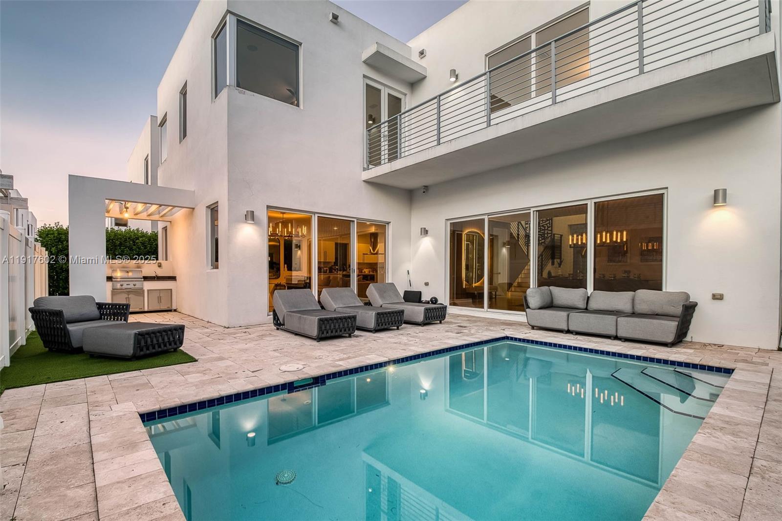 DORAL COMMONS RESIDENTIAL - Residential Lease