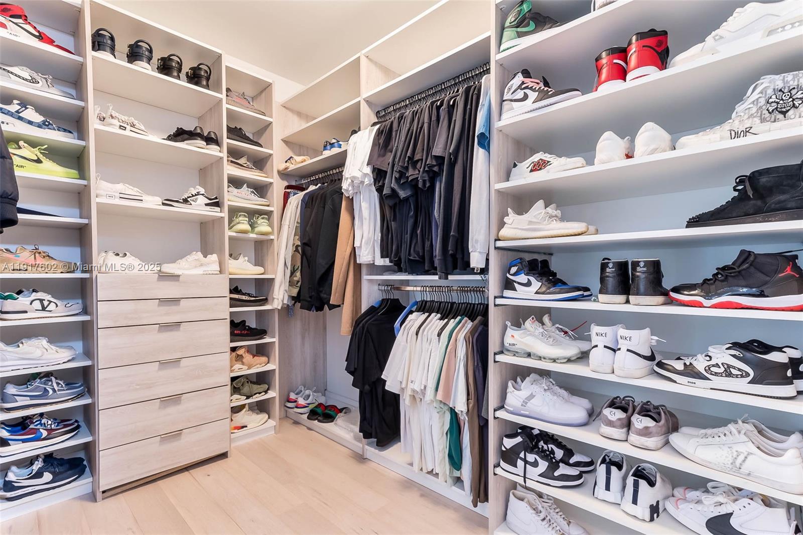 DORAL COMMONS RESIDENTIAL - Residential Lease