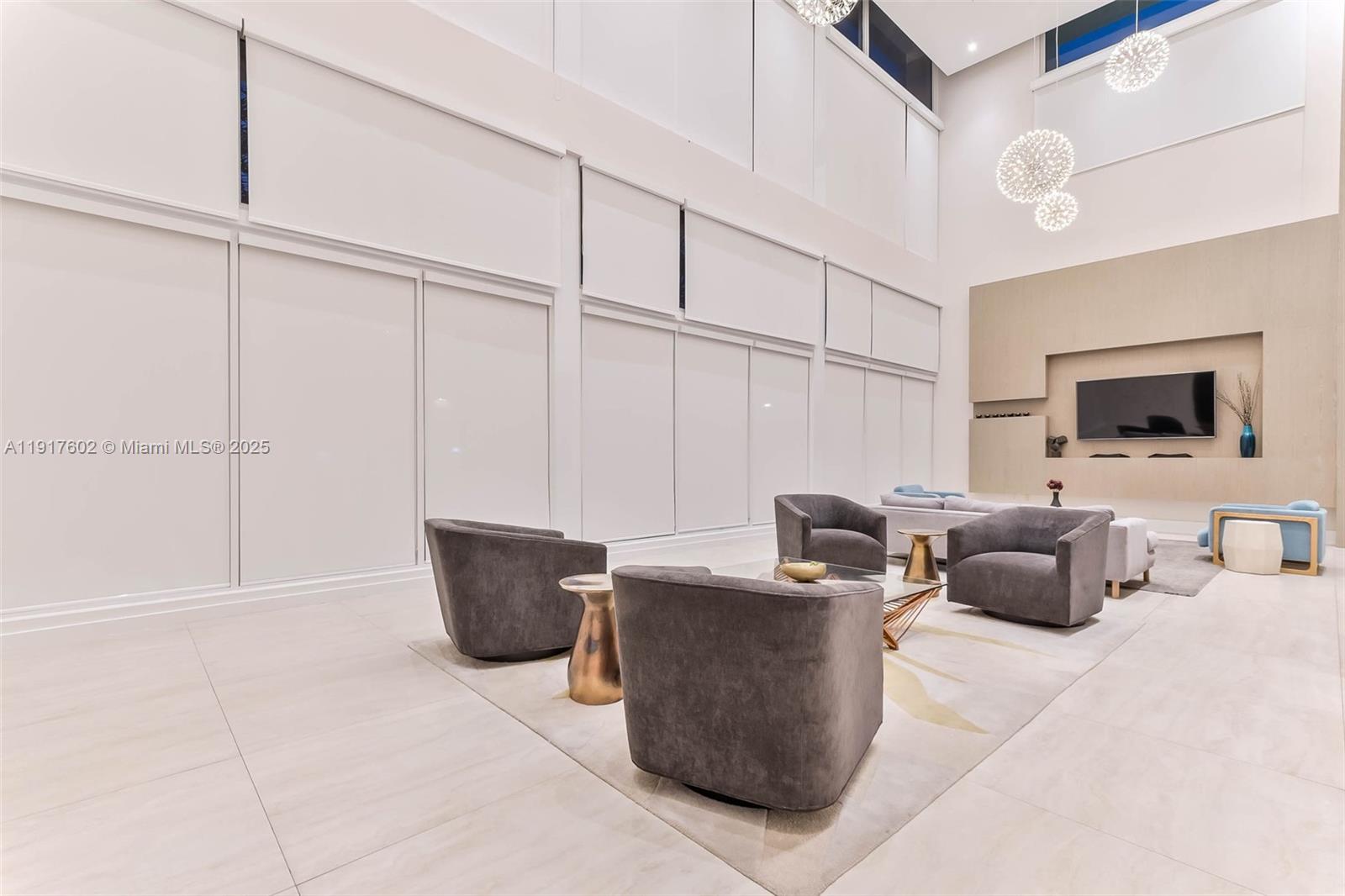 DORAL COMMONS RESIDENTIAL - Residential Lease