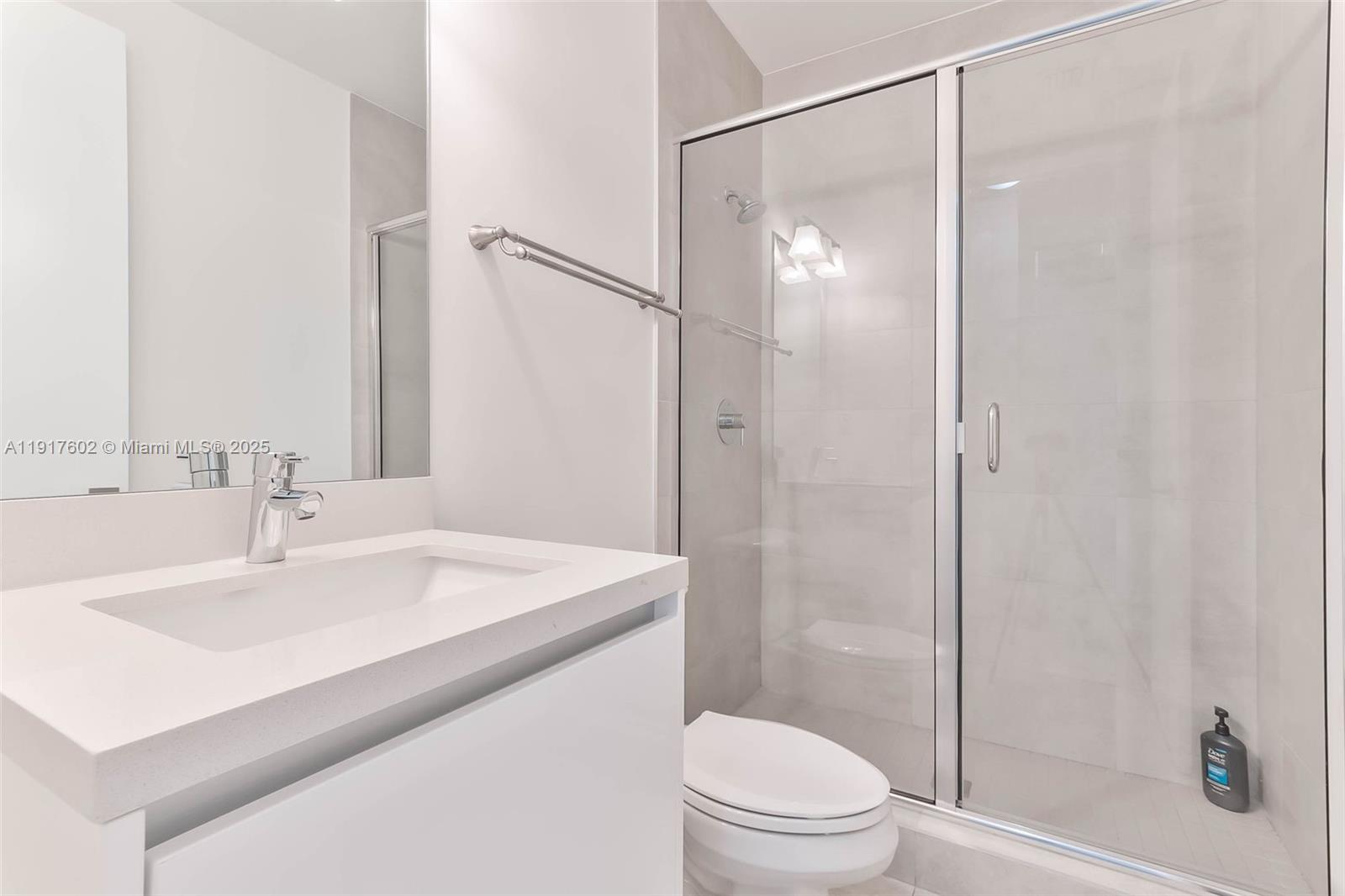 DORAL COMMONS RESIDENTIAL - Residential Lease