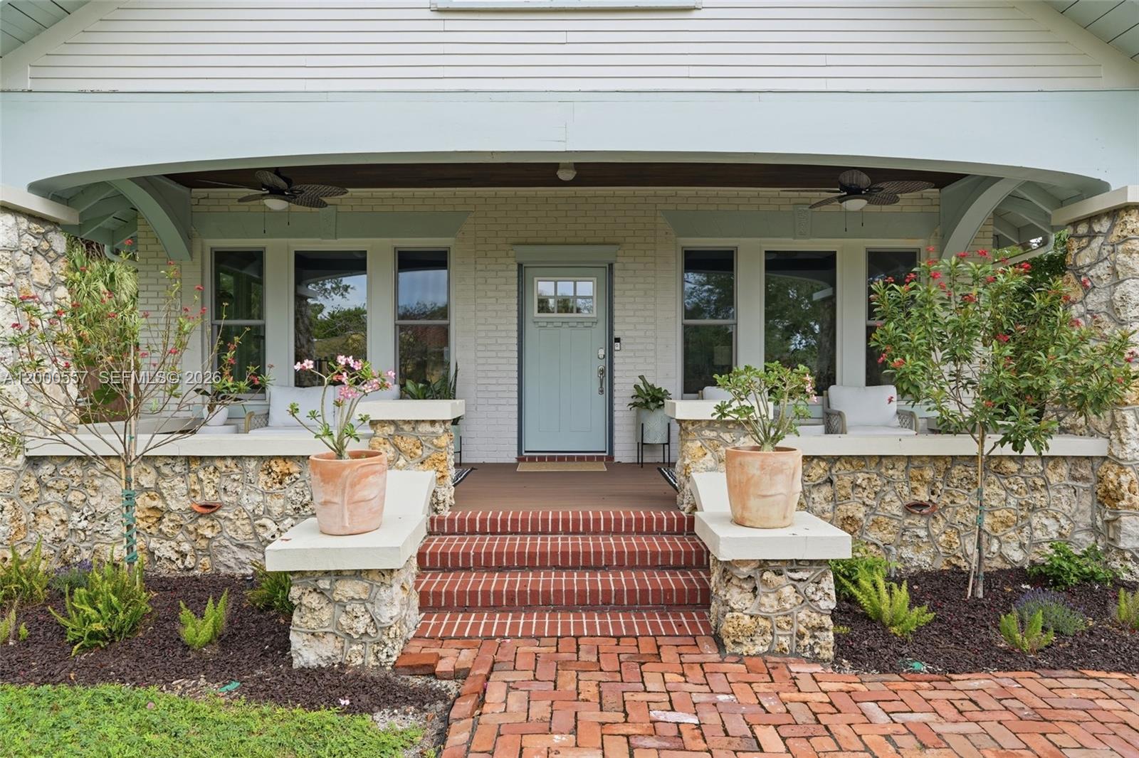 VALENCIA TERRACE - Residential