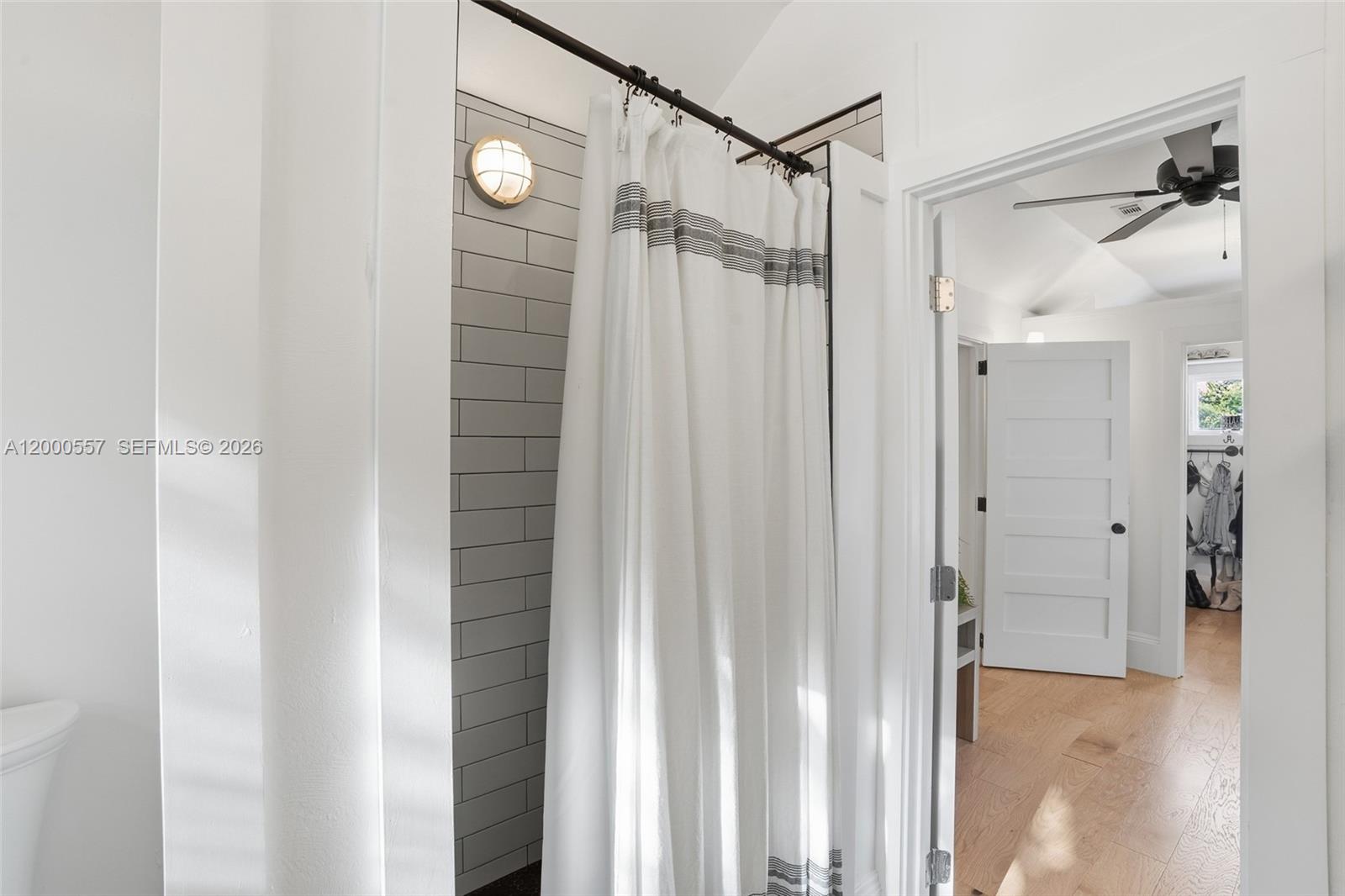 VALENCIA TERRACE - Residential