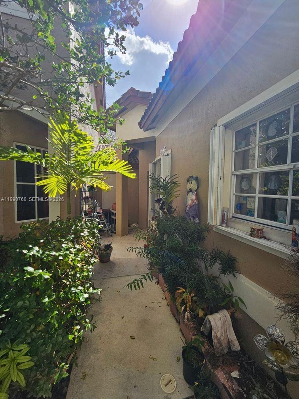 Photo of 16132 Emerald Cove Rd, Weston, FL 33331 (MLS # A11990768)