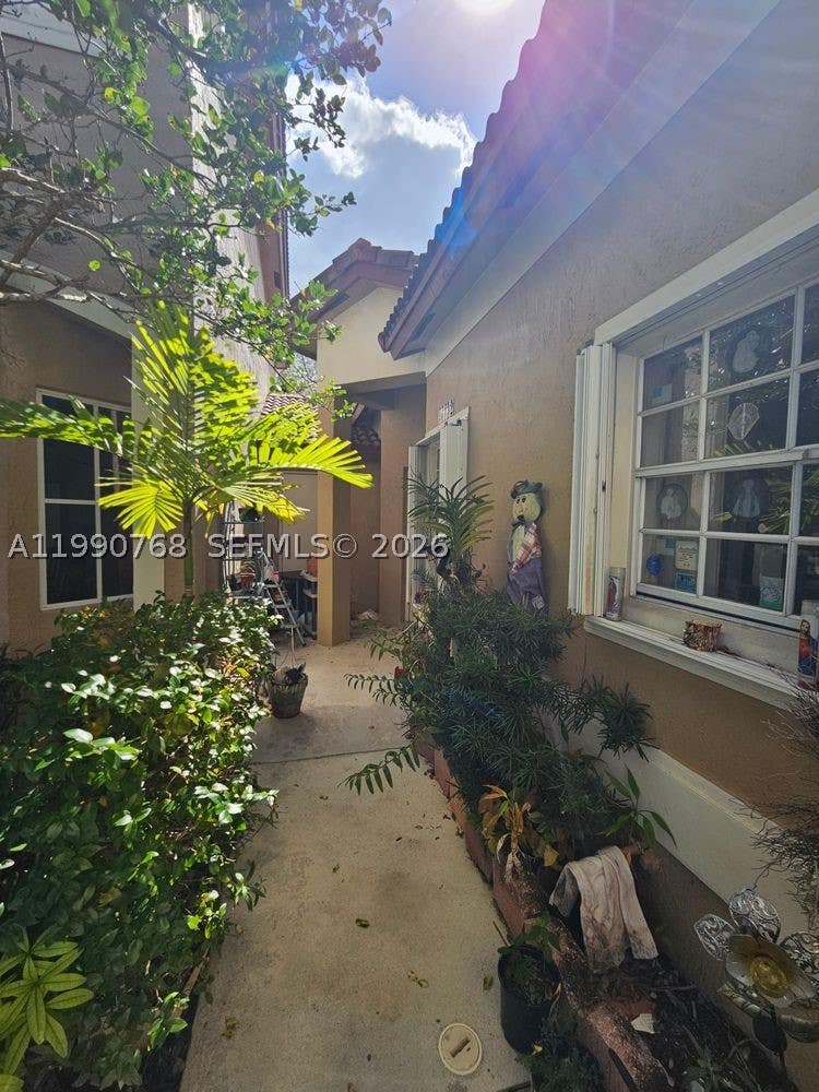 Photo of 16132 Emerald Cove Rd, Weston, FL 33331 (MLS # A11990768)