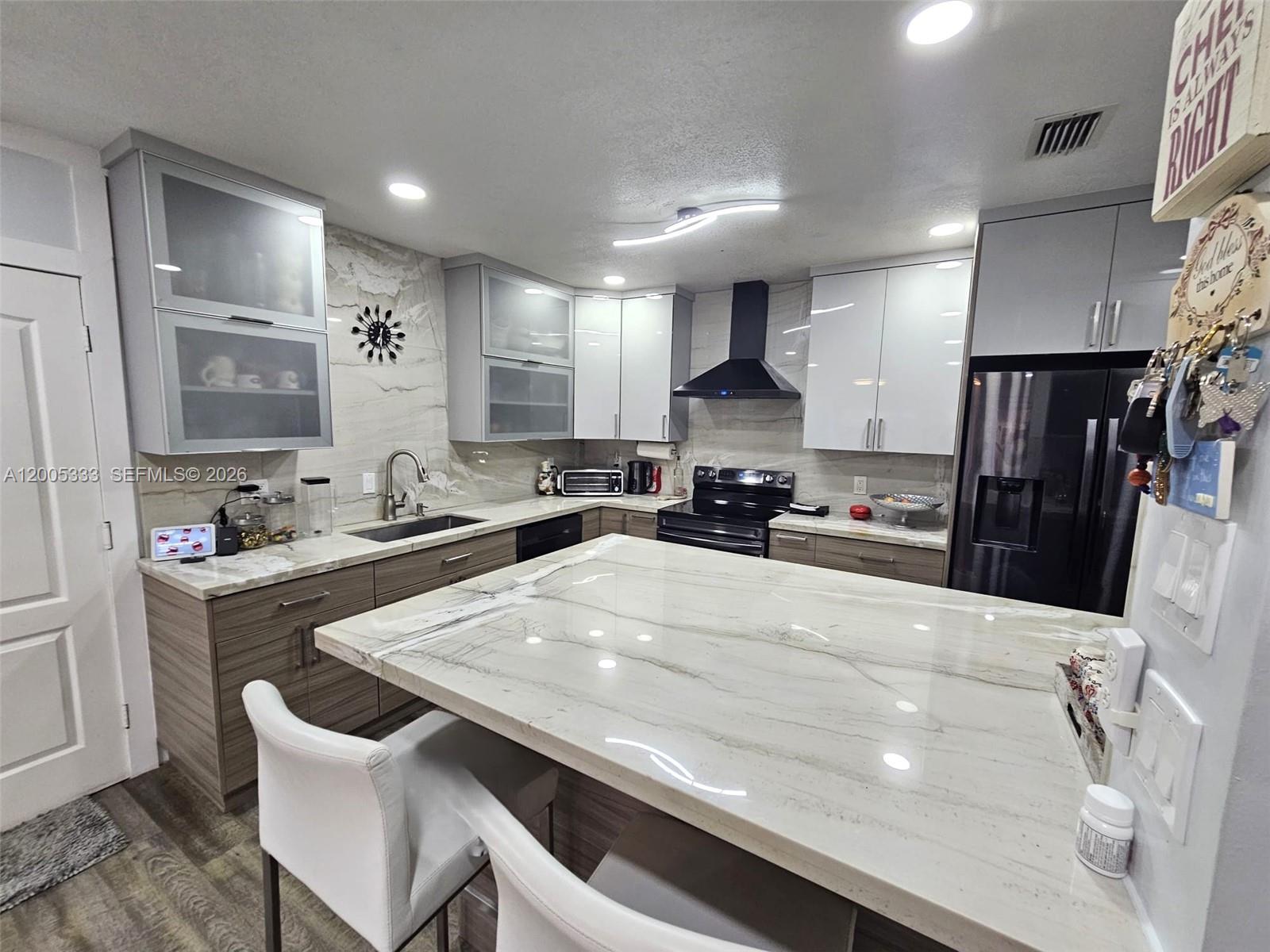 PERAL SUB - Residential