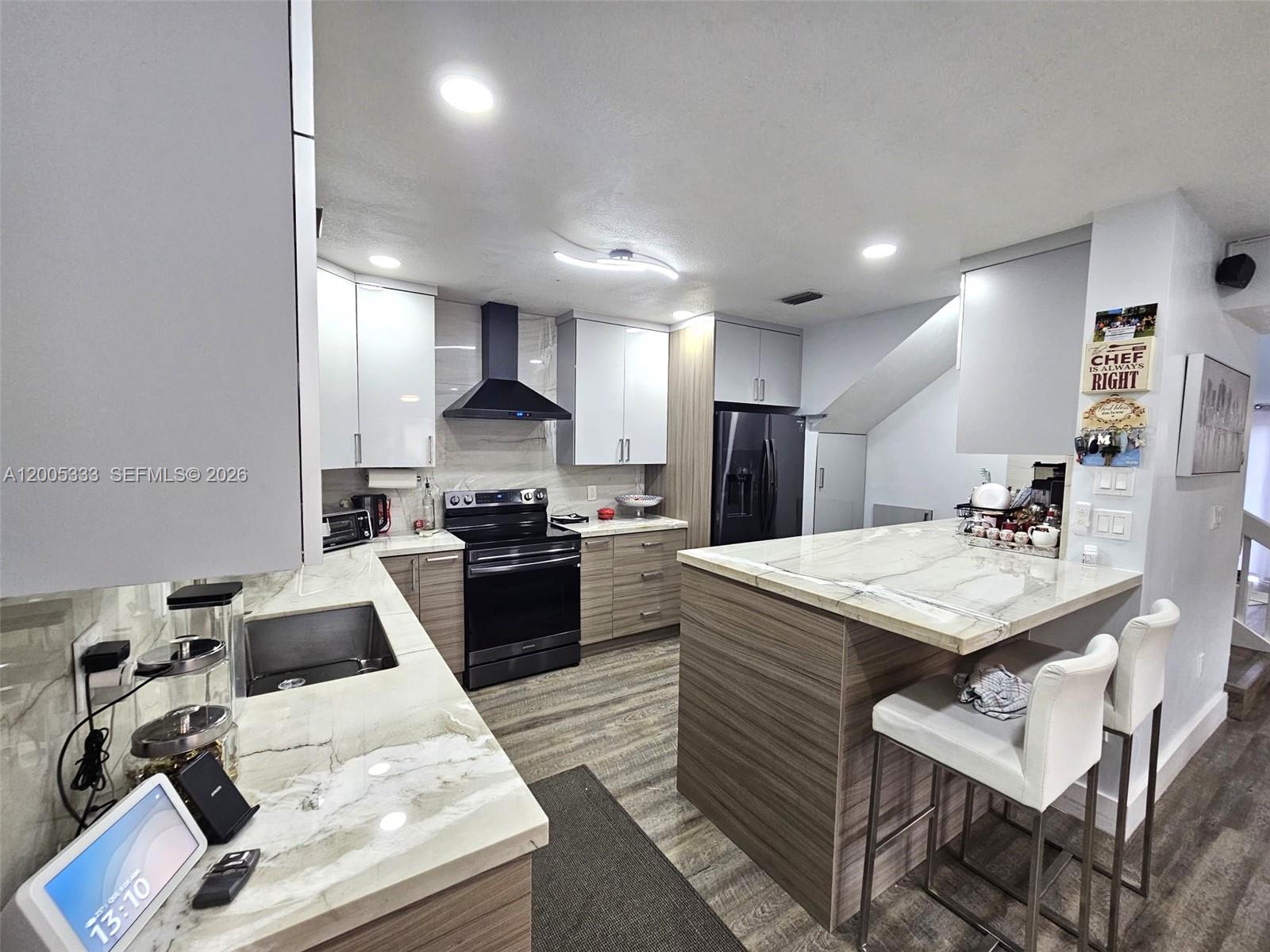 PERAL SUB - Residential