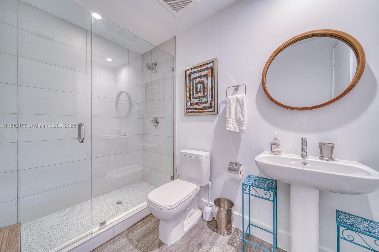 BISCAYNE BEACH CONDO - Residential