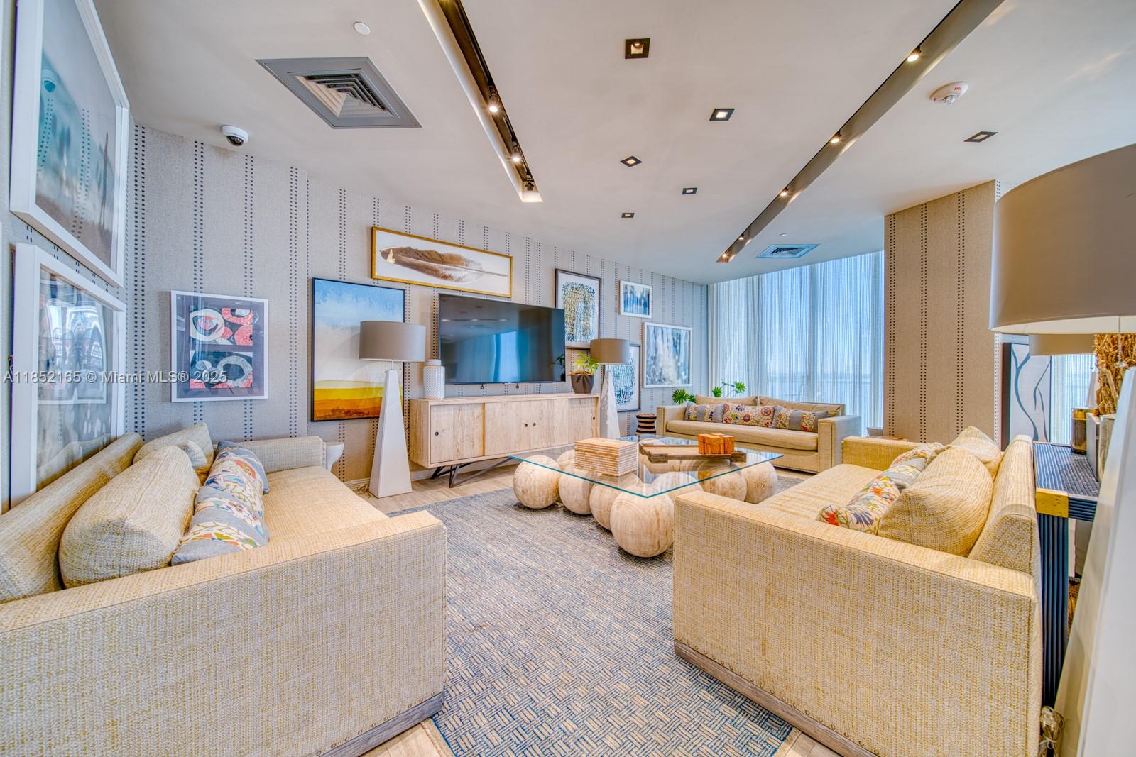 BISCAYNE BEACH CONDO - Residential