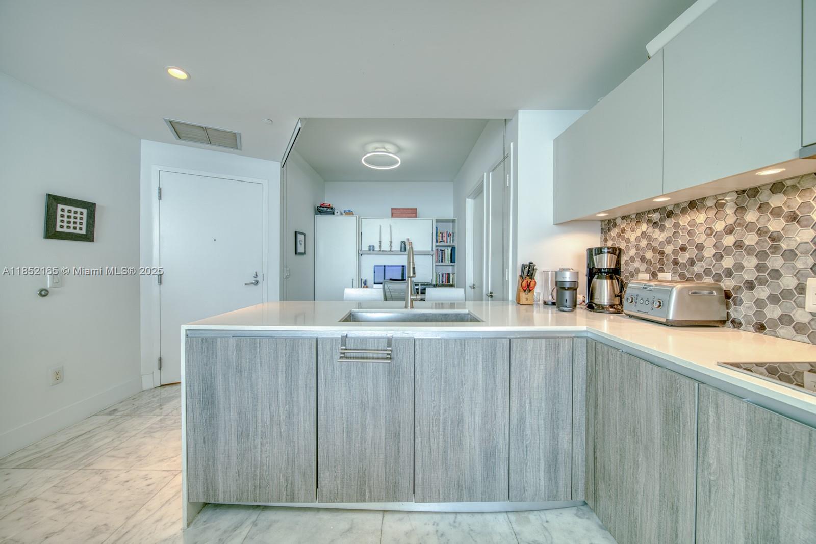 BISCAYNE BEACH CONDO - Residential