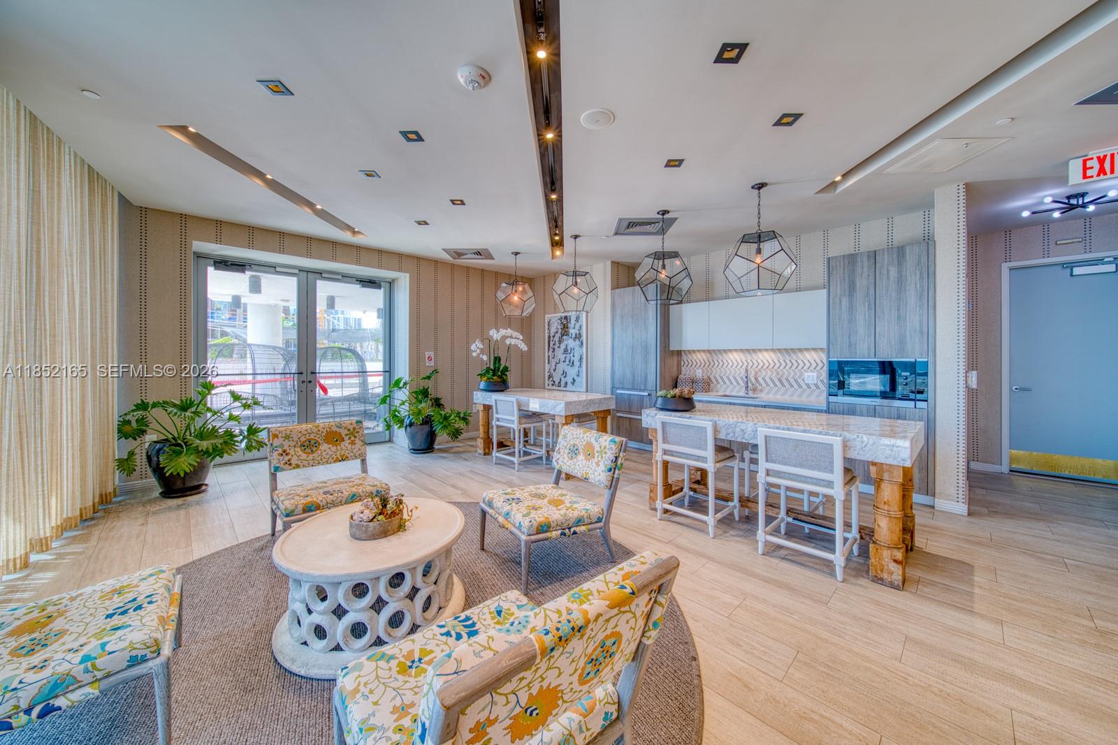 BISCAYNE BEACH CONDO - Residential