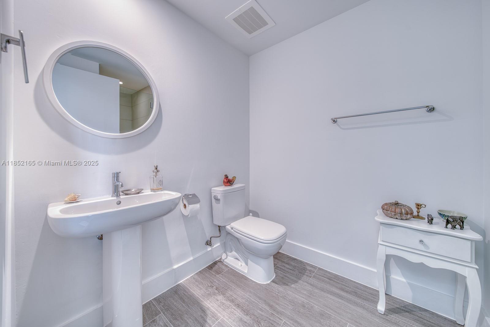 BISCAYNE BEACH CONDO - Residential