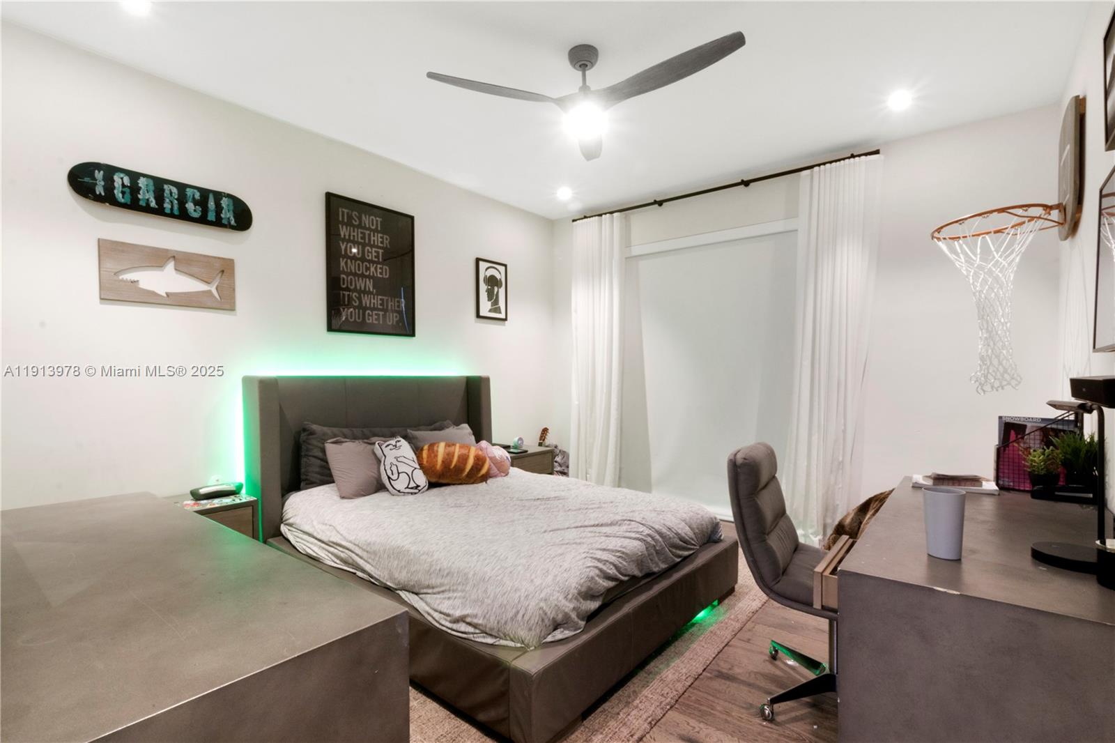 STEELE PARK SUB - Residential Lease