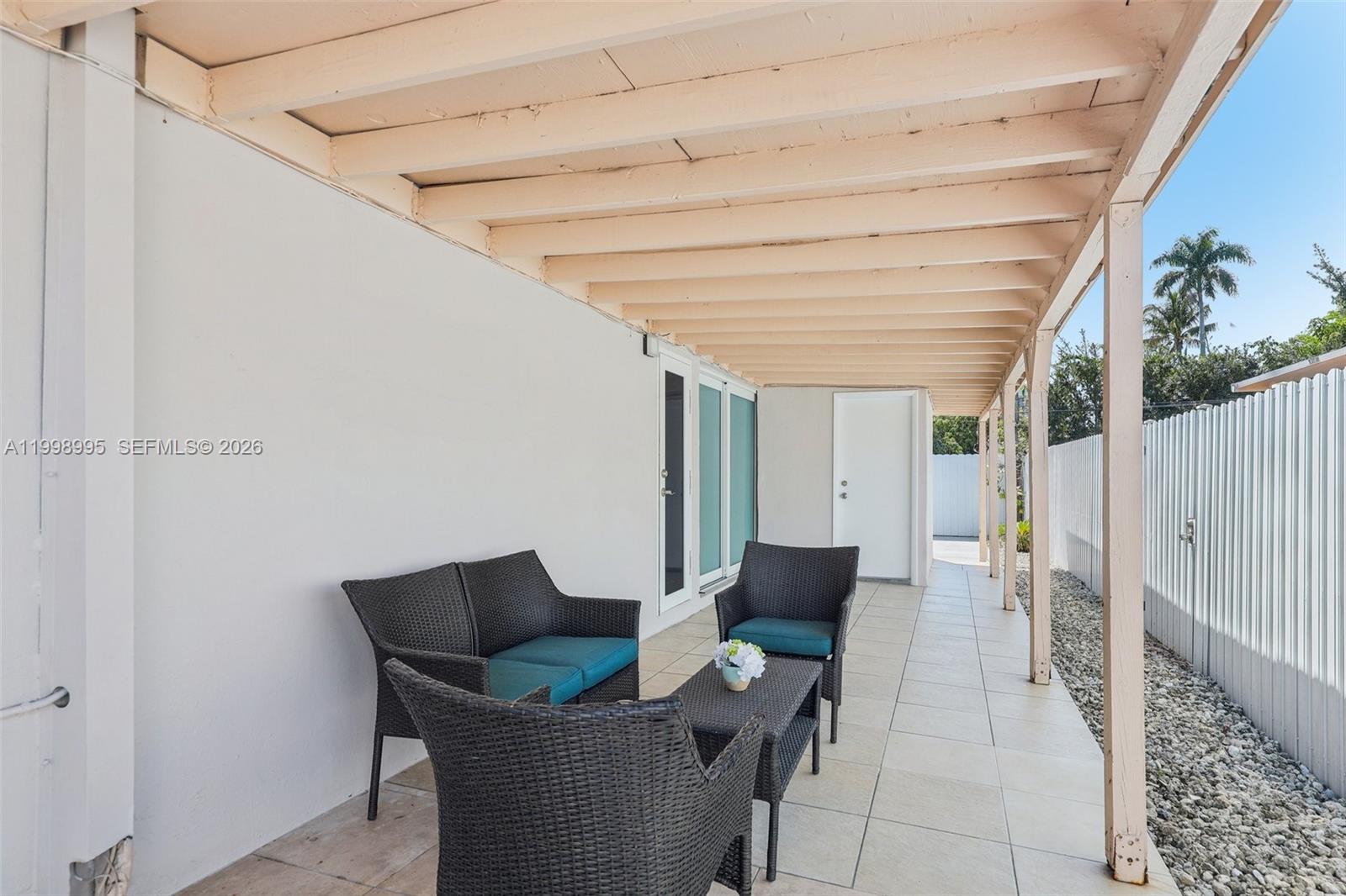 SUB OF FOSTER & SANCHEZ T - Residential