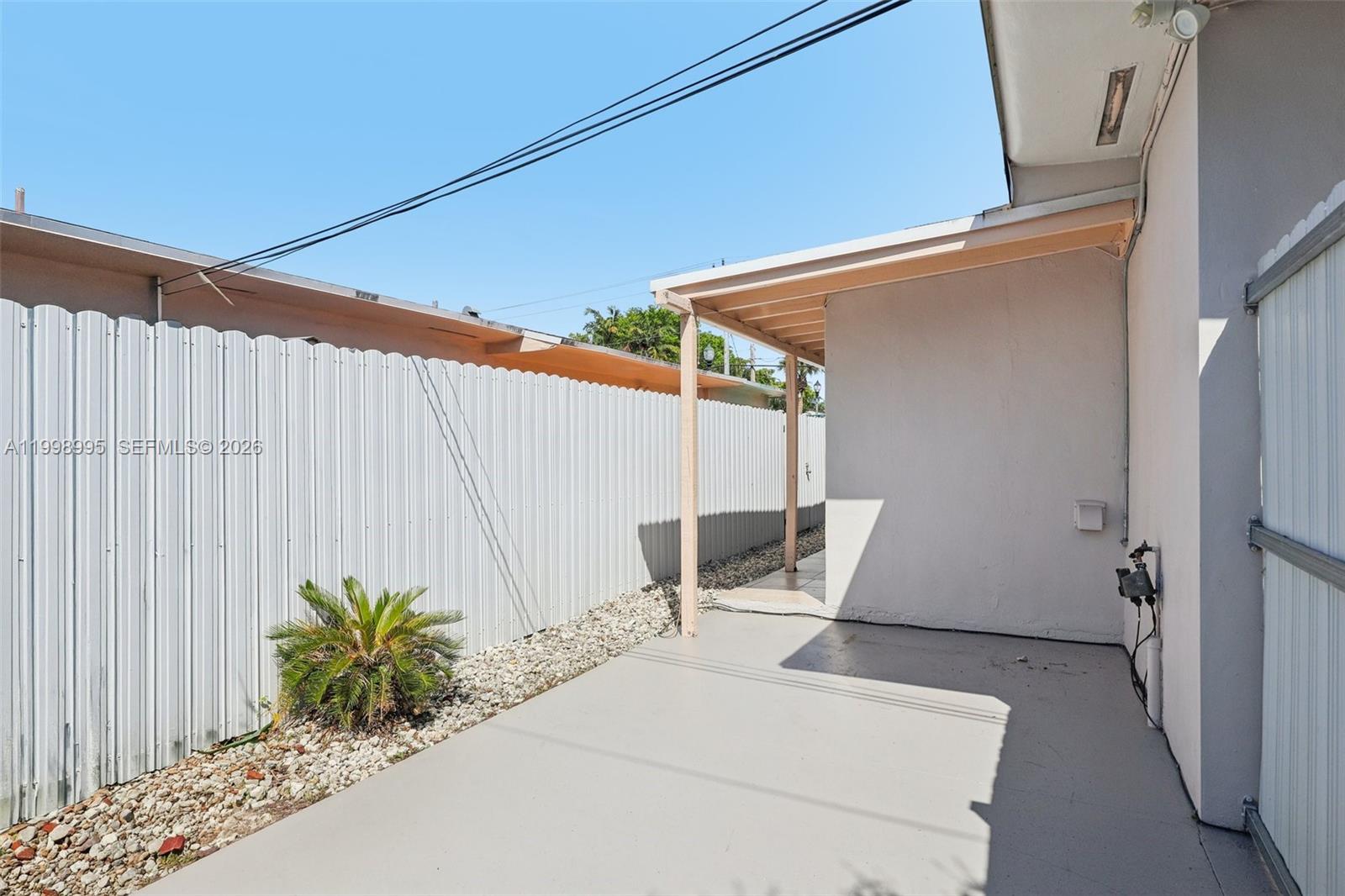 SUB OF FOSTER & SANCHEZ T - Residential