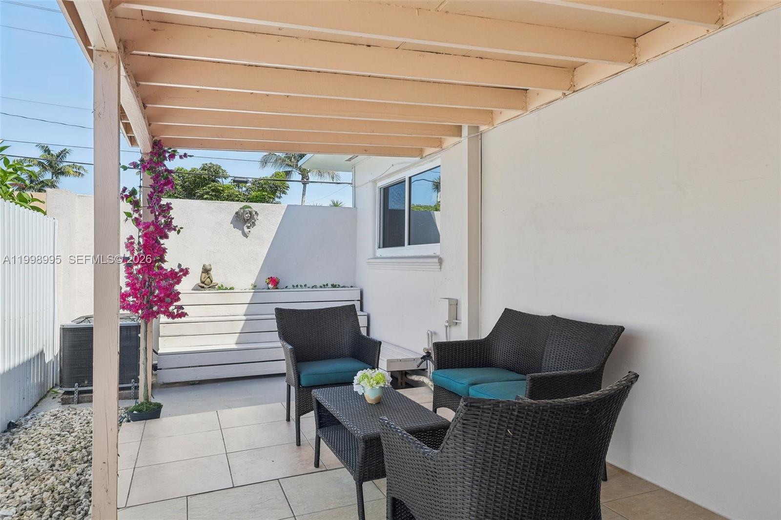 SUB OF FOSTER & SANCHEZ T - Residential