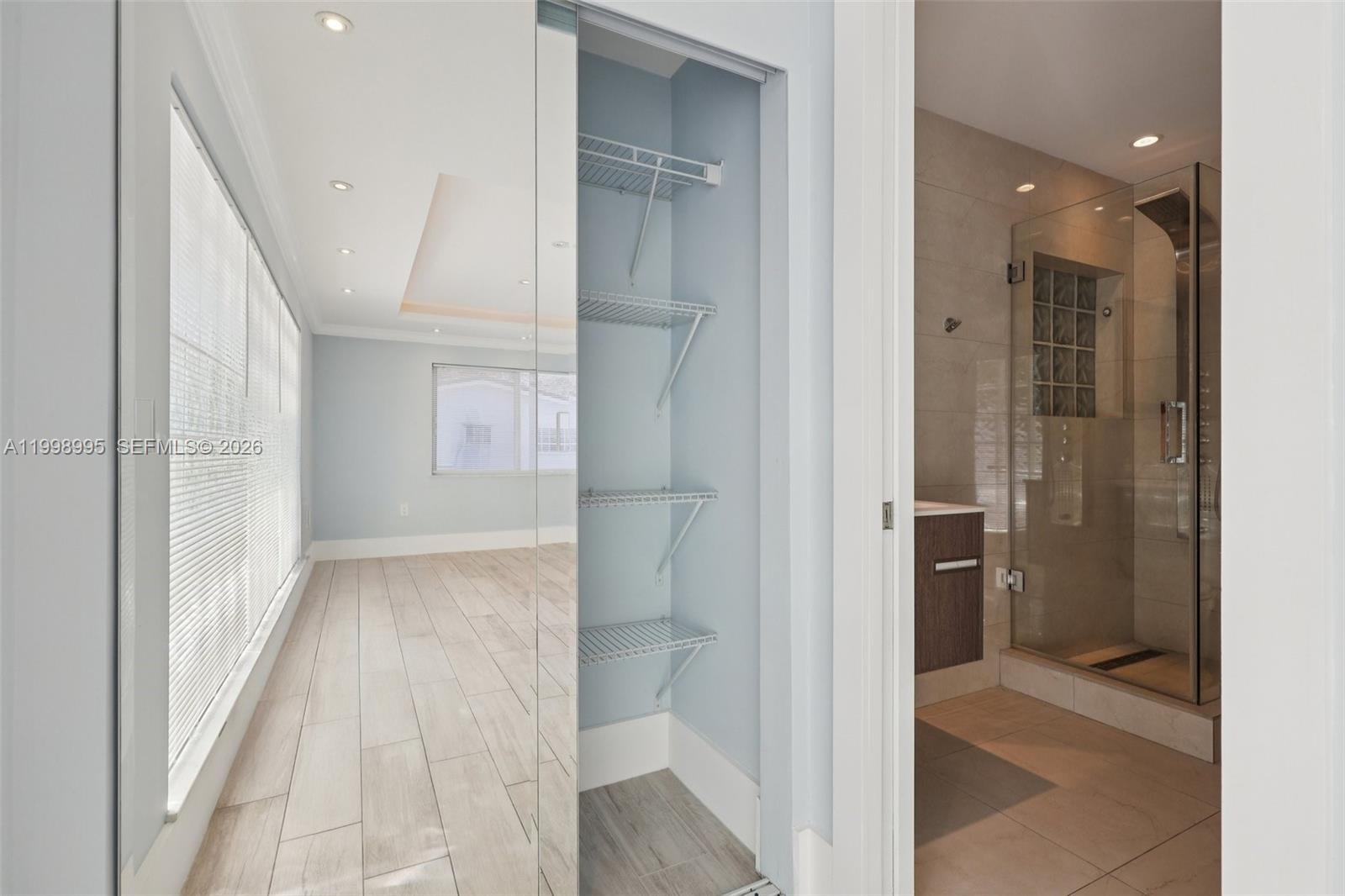 SUB OF FOSTER & SANCHEZ T - Residential