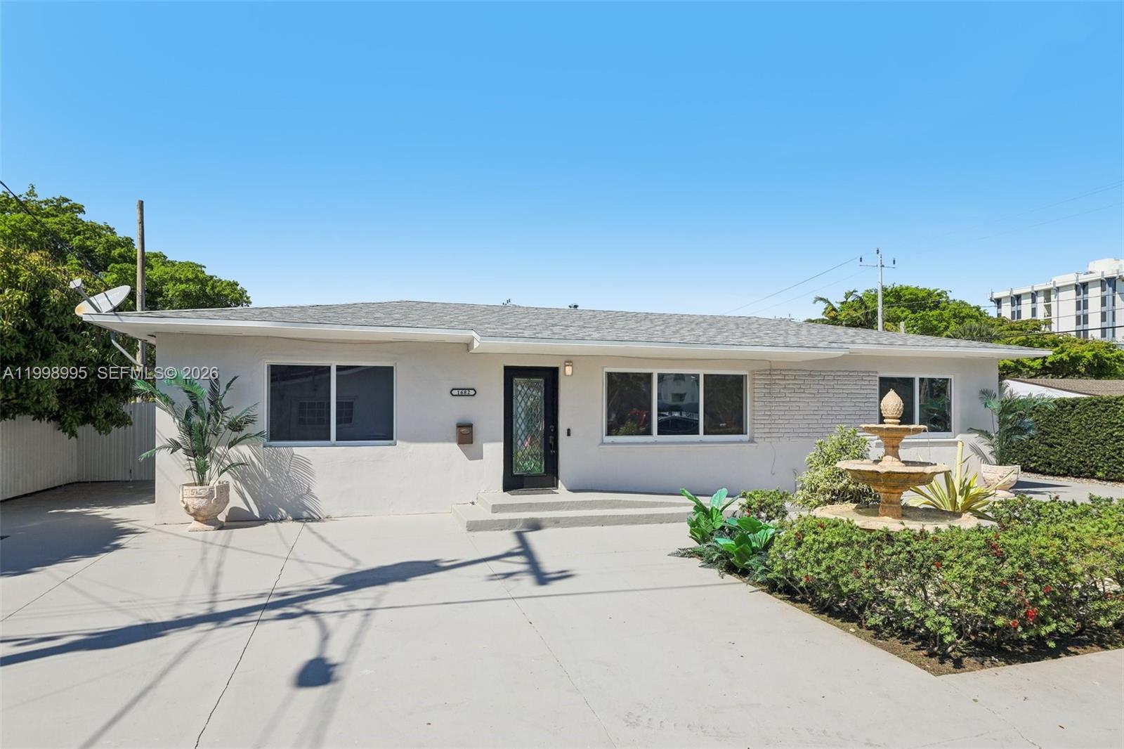 SUB OF FOSTER & SANCHEZ T - Residential