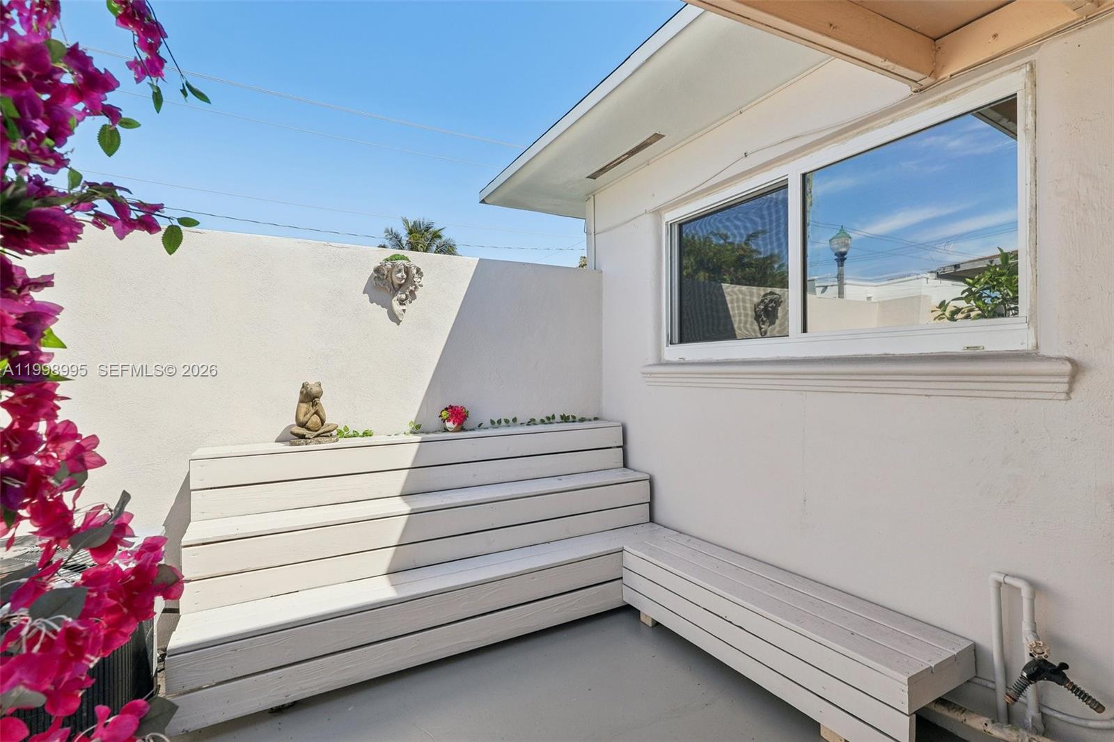 SUB OF FOSTER & SANCHEZ T - Residential