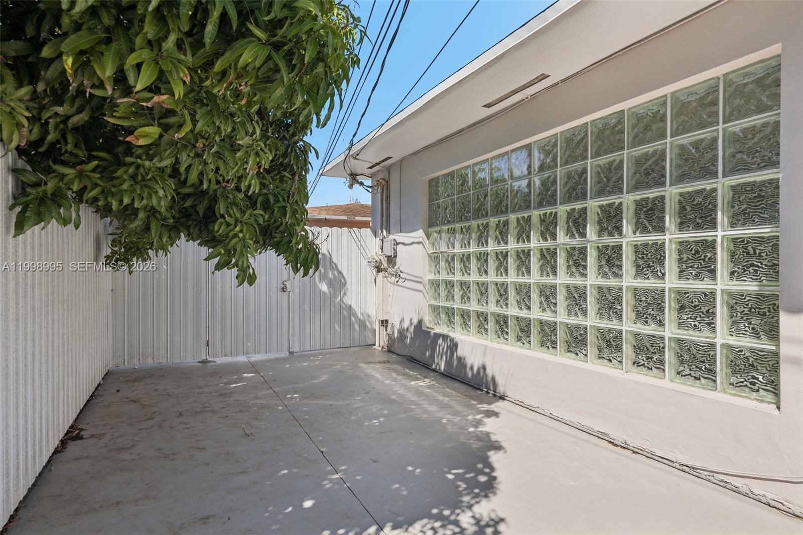 SUB OF FOSTER & SANCHEZ T - Residential