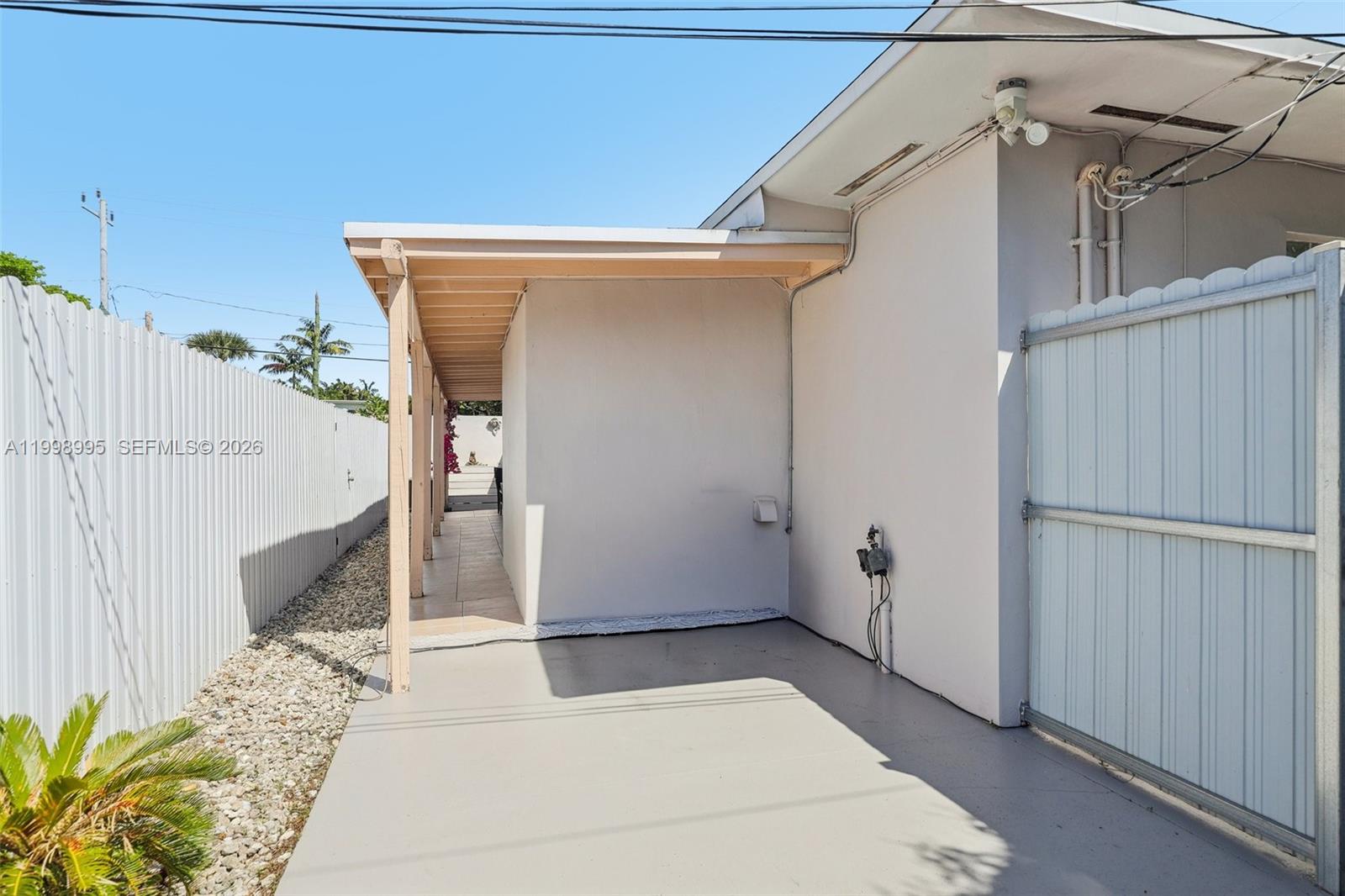 SUB OF FOSTER & SANCHEZ T - Residential