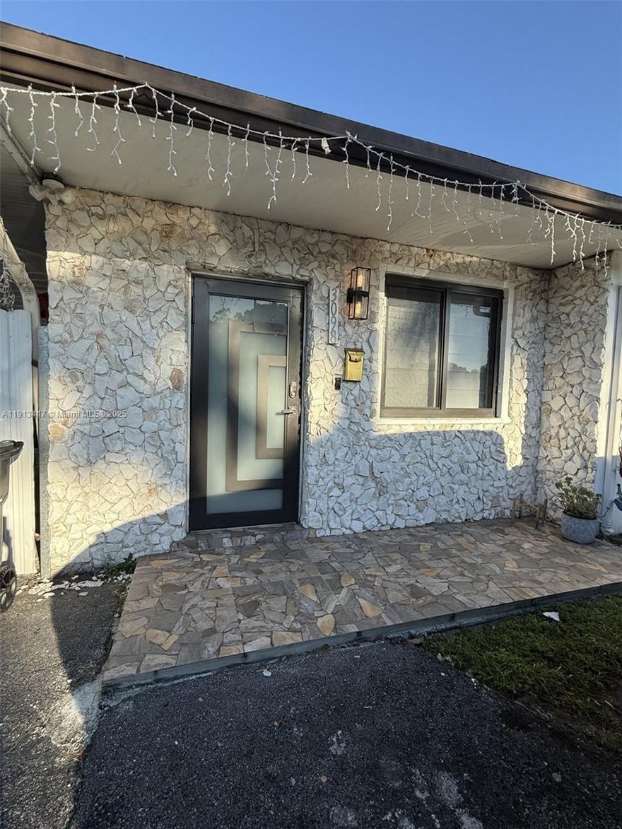 fully remodeled 4 bedrooms house with 2 bath and well located close to everything.