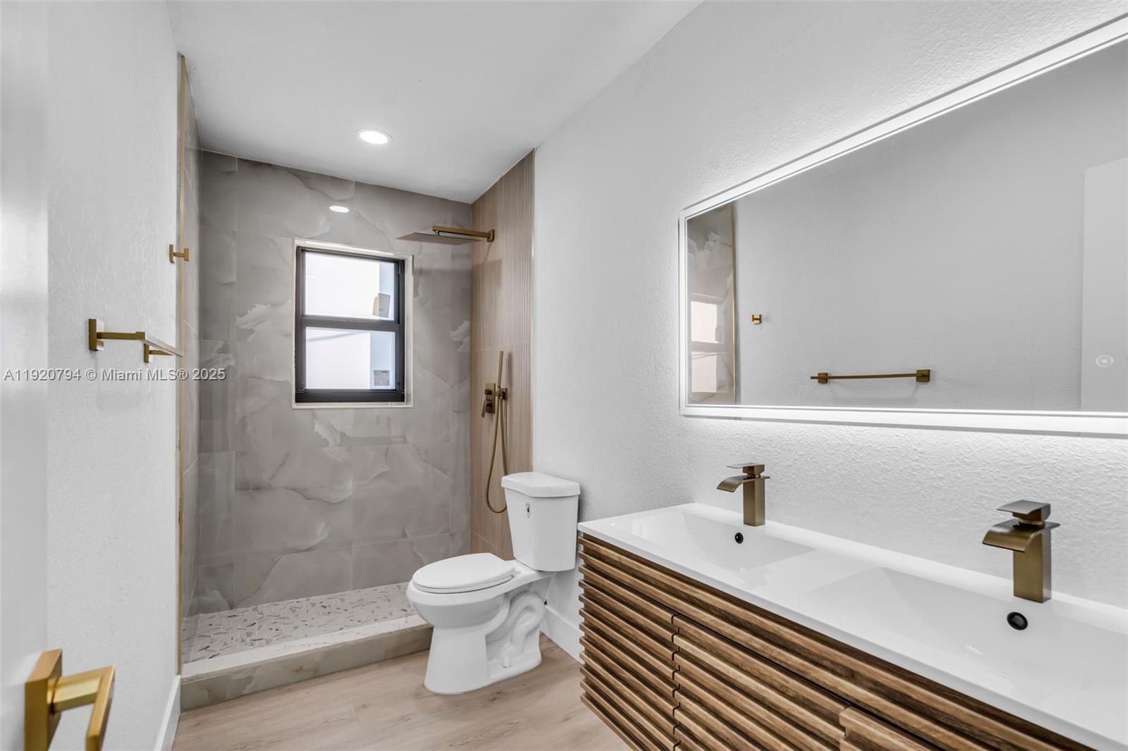 MYRTLE GROVE 1ST ADDN - Residential