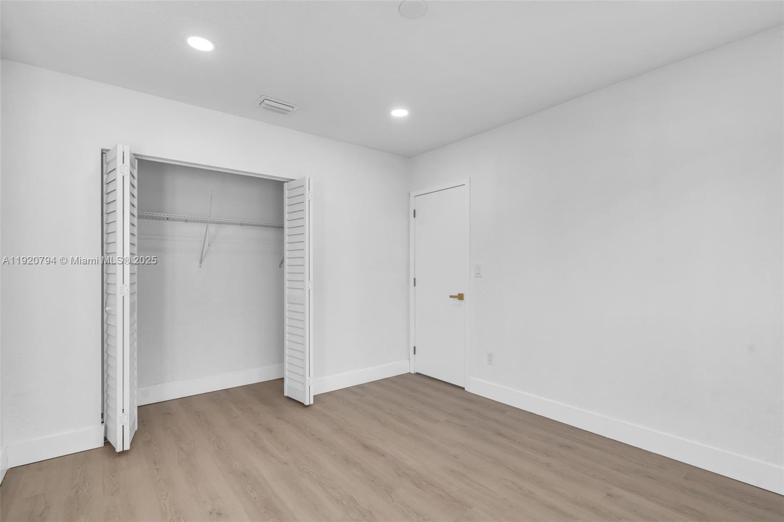 MYRTLE GROVE 1ST ADDN - Residential