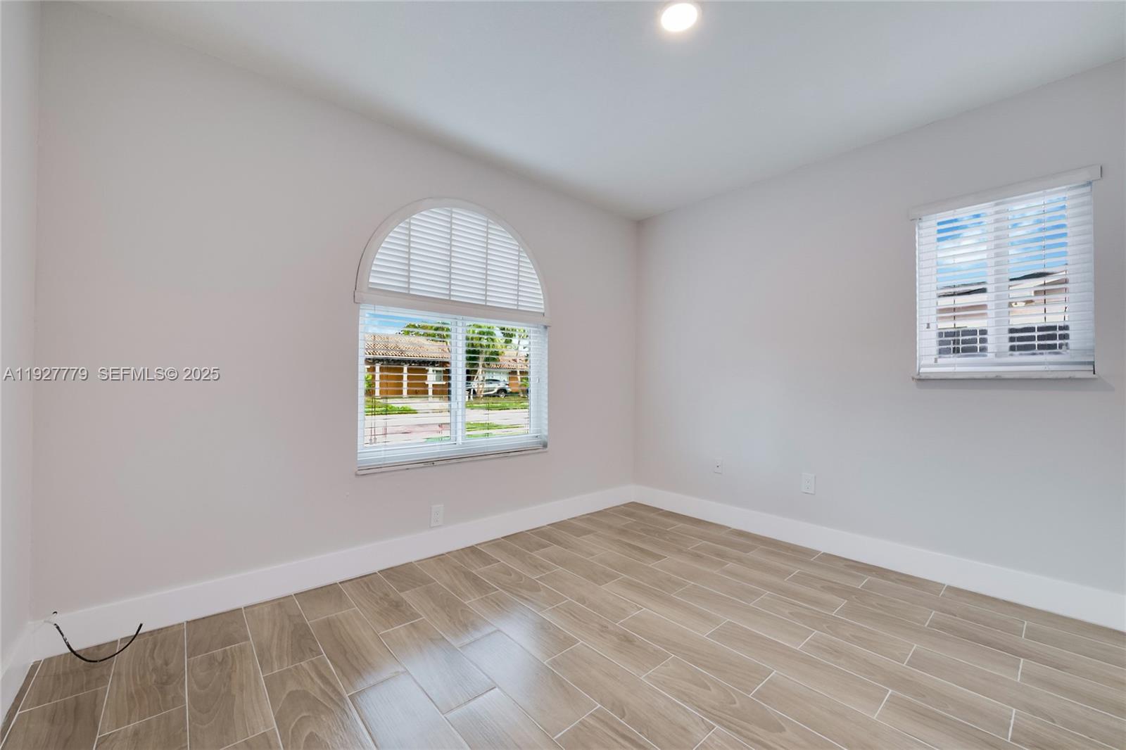 FLORAL GARDENS - Residential Lease