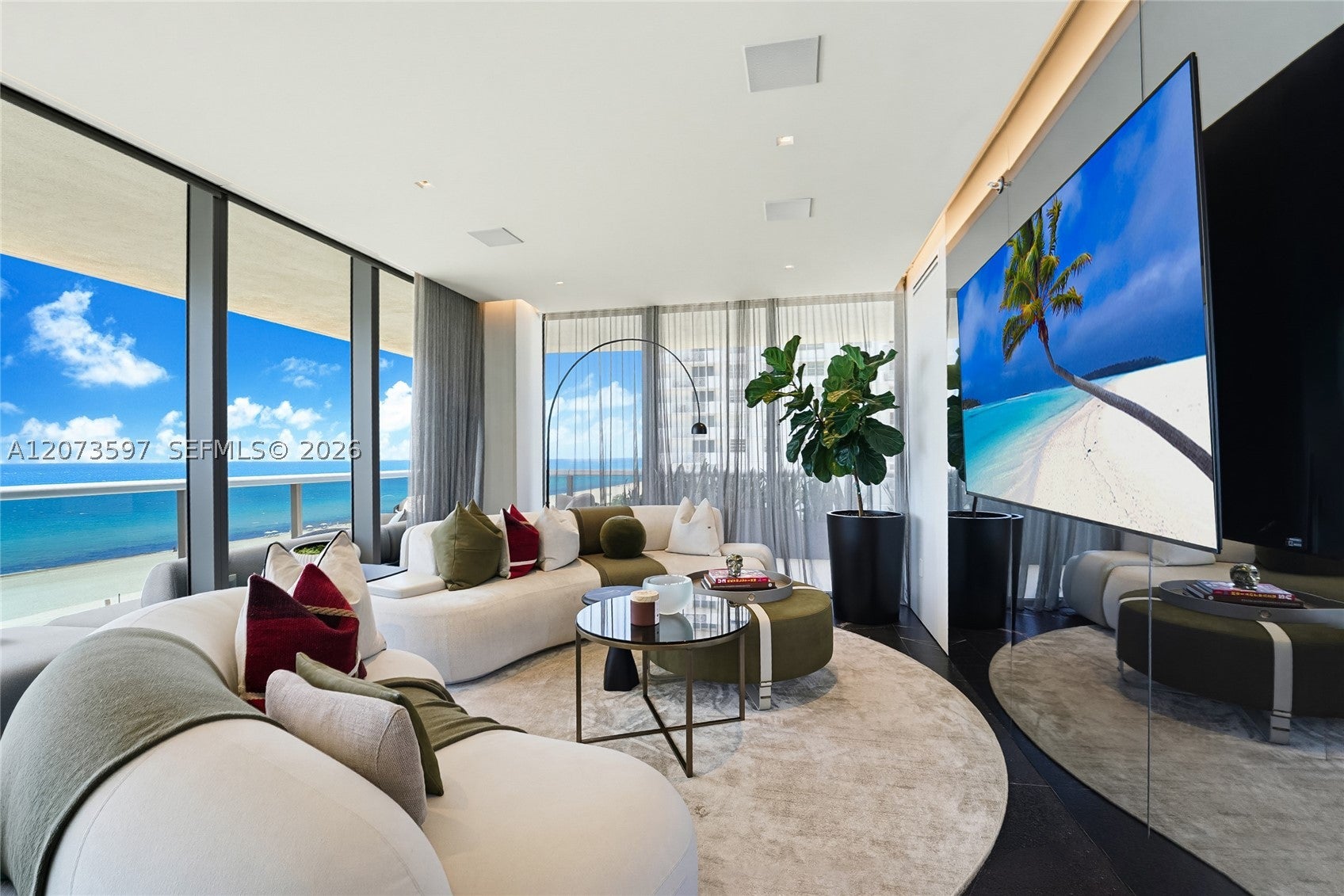 5875 Collins Ave 902