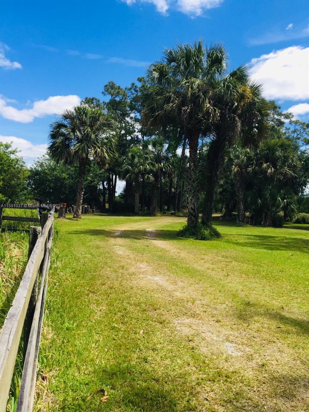 Photo of 4000 SW Deer Run, Indian Town, FL 34974 (MLS # A11591037)