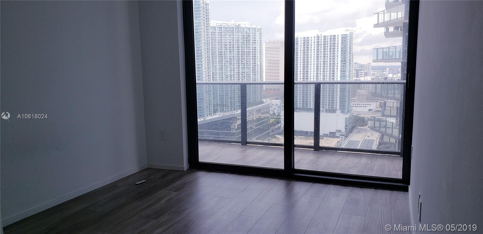 SLS LUX BRICKELL - Residential Lease
