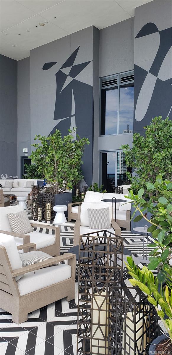 SLS LUX BRICKELL - Residential Lease