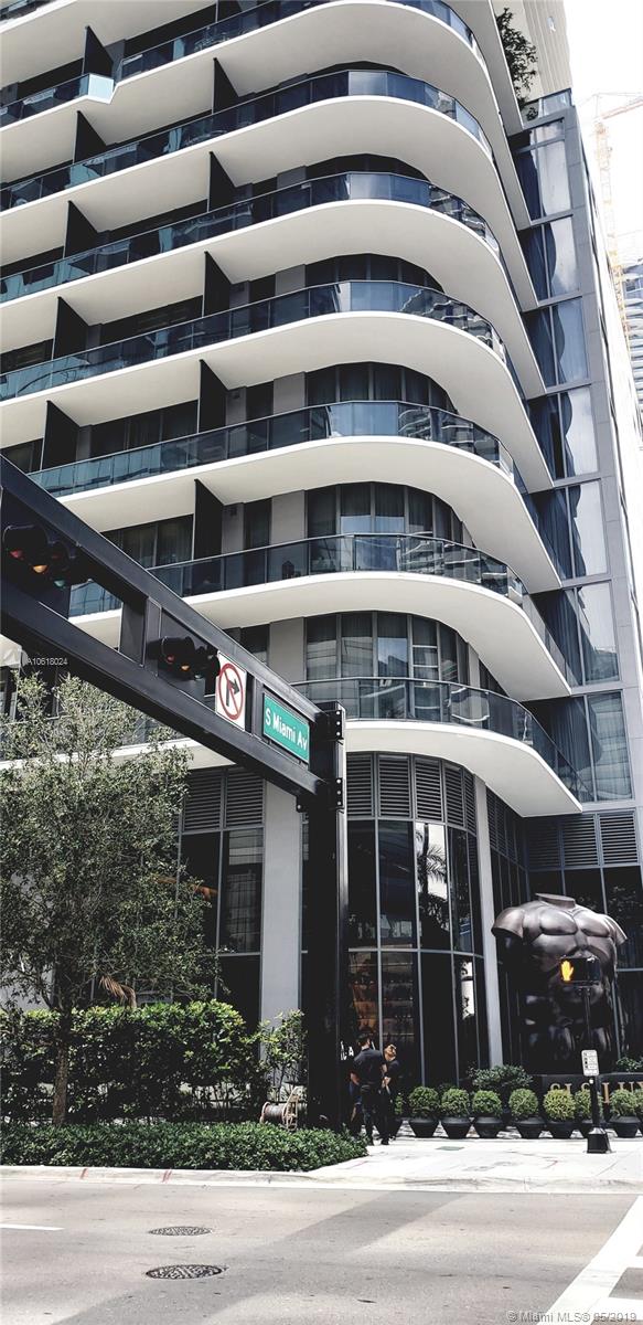 SLS LUX BRICKELL - Residential Lease