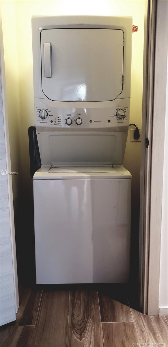 SLS LUX BRICKELL - Residential Lease