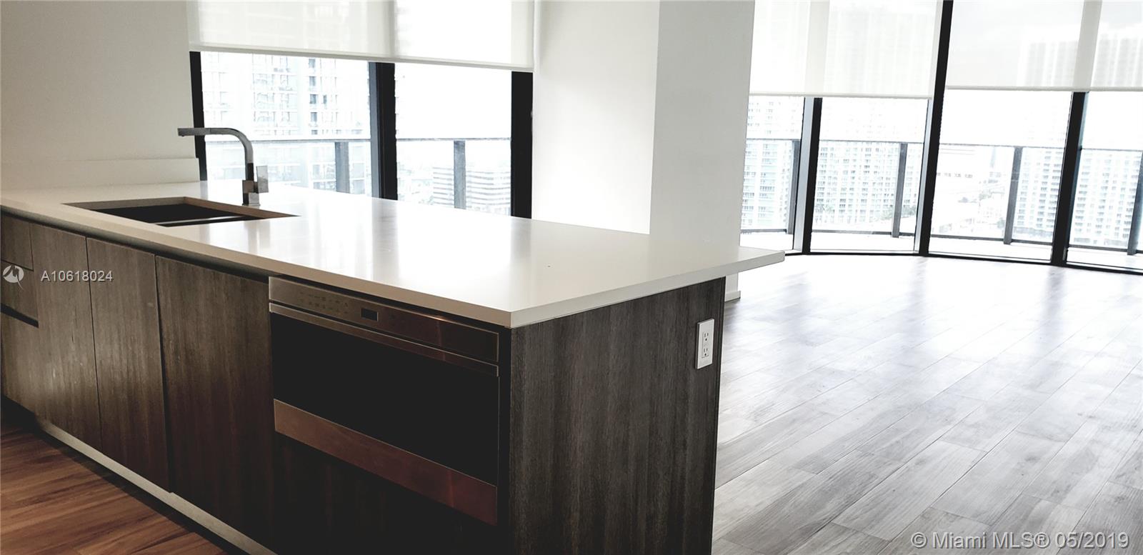 SLS LUX BRICKELL - Residential Lease