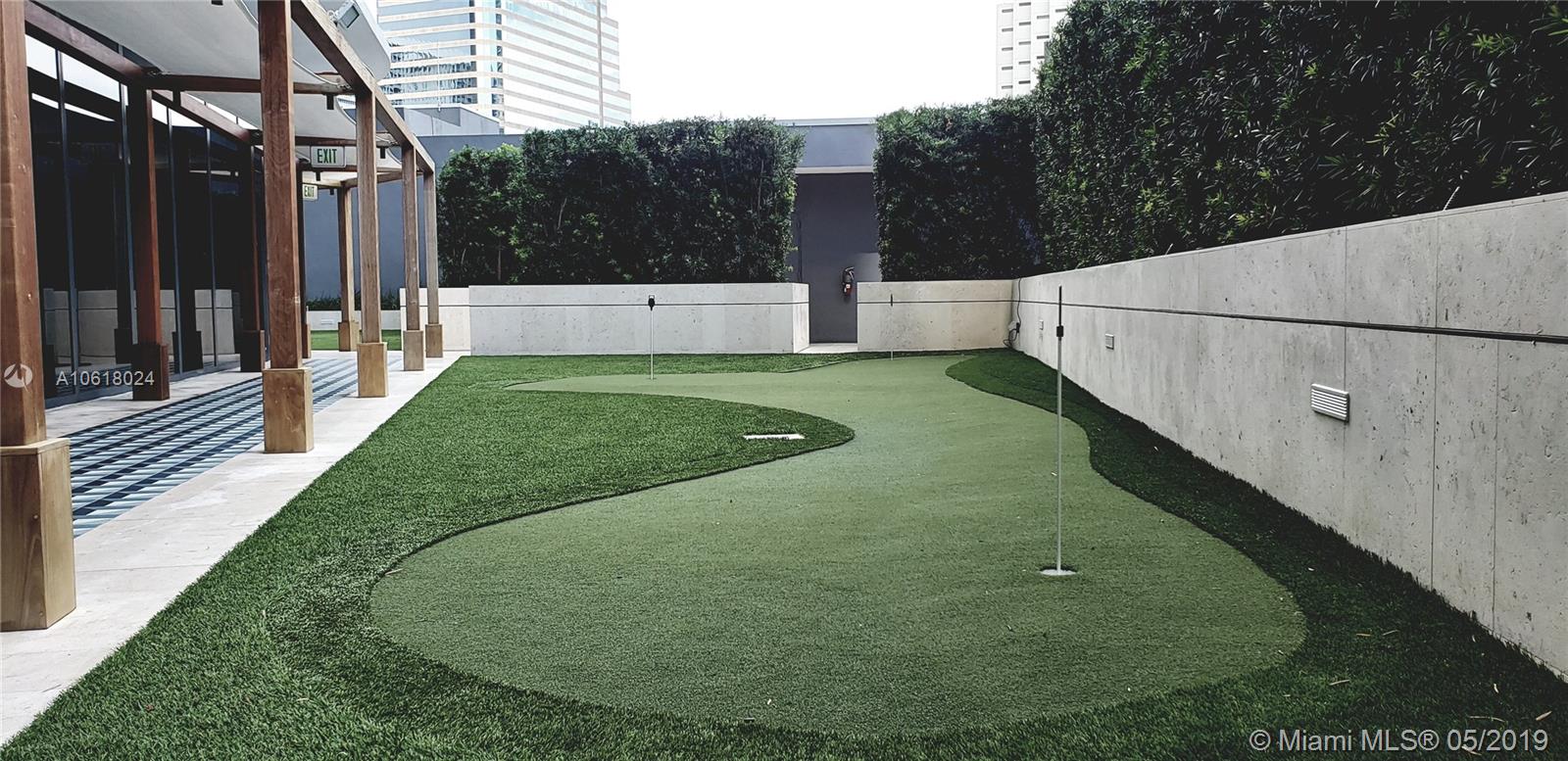 SLS LUX BRICKELL - Residential Lease