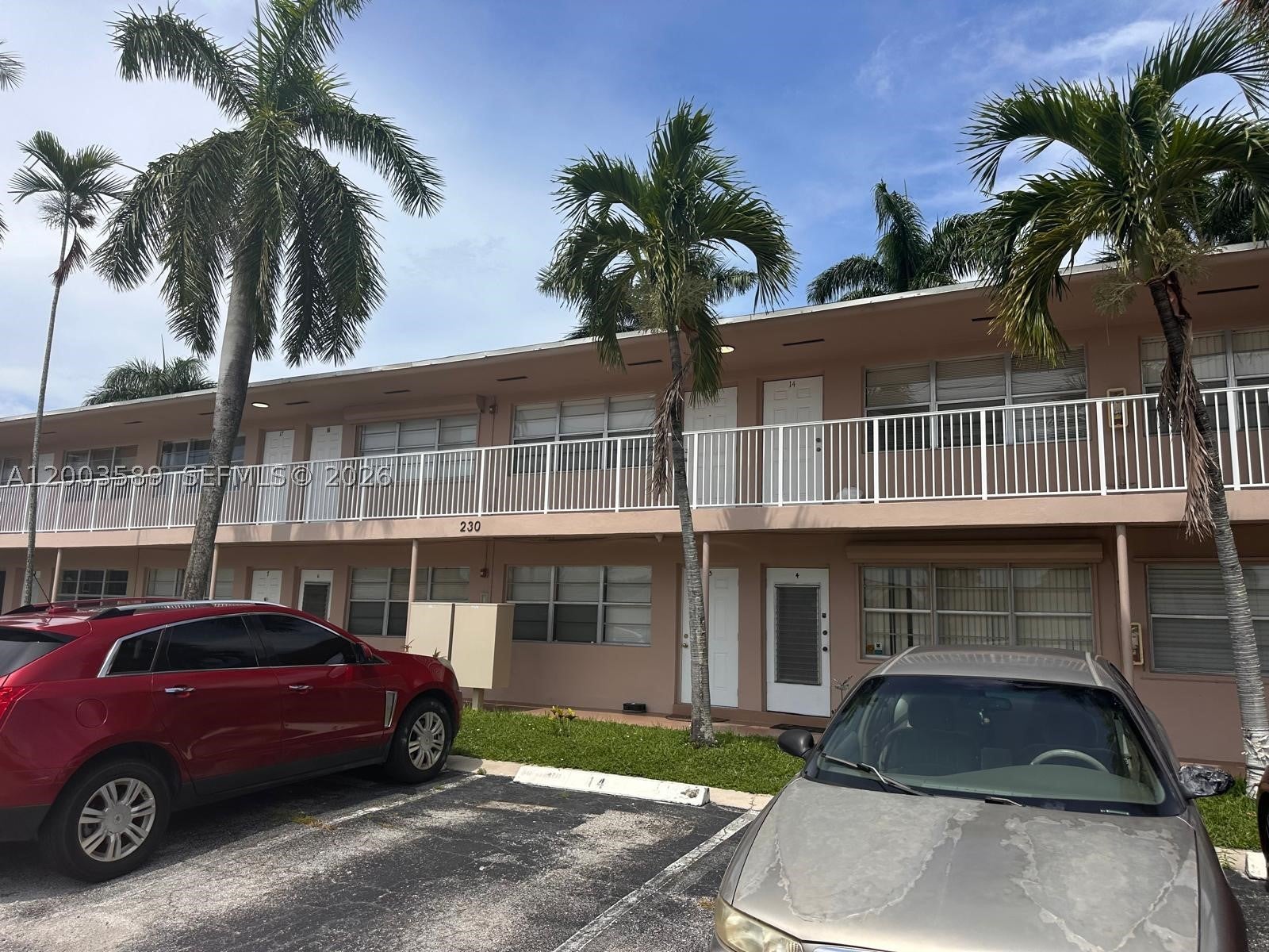 230 SW 11th Ave 14, Hallandale Beach FL 33009