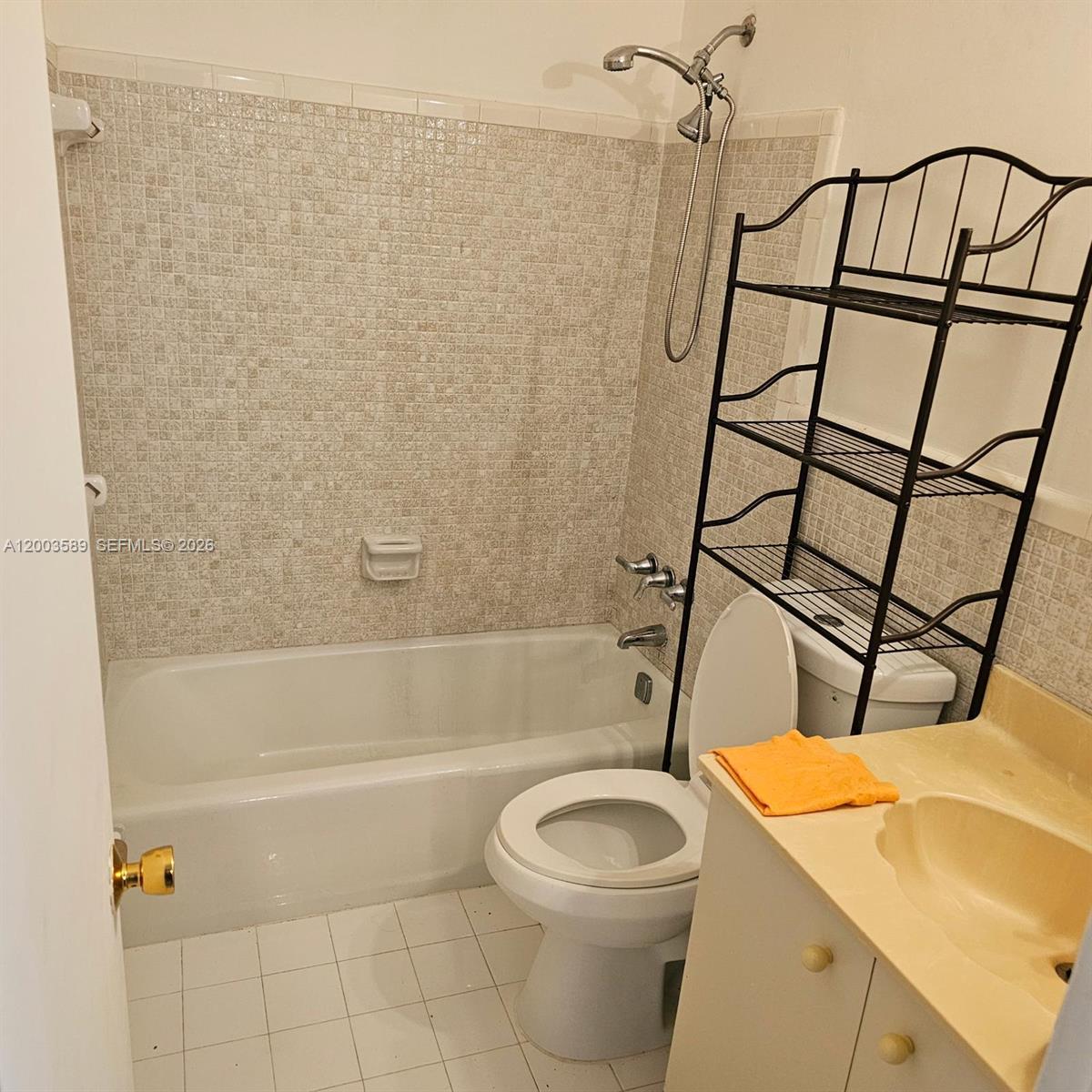 PARK SIDE MANOR B CONDO I - Residential