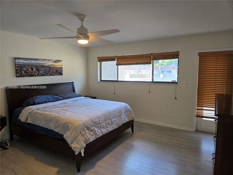Tiny photo for 295 Jacaranda Dr #20, Plantation, FL 33324 (MLS # A12009536)