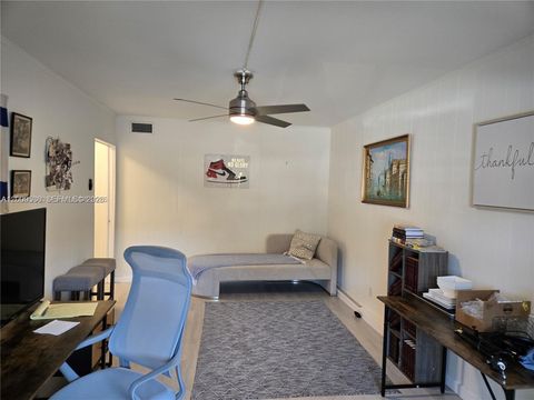 Tiny photo for 295 Jacaranda Dr #20, Plantation, FL 33324 (MLS # A12009536)