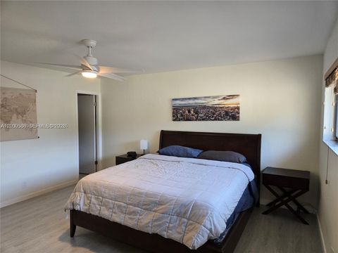 Tiny photo for 295 Jacaranda Dr #20, Plantation, FL 33324 (MLS # A12009536)