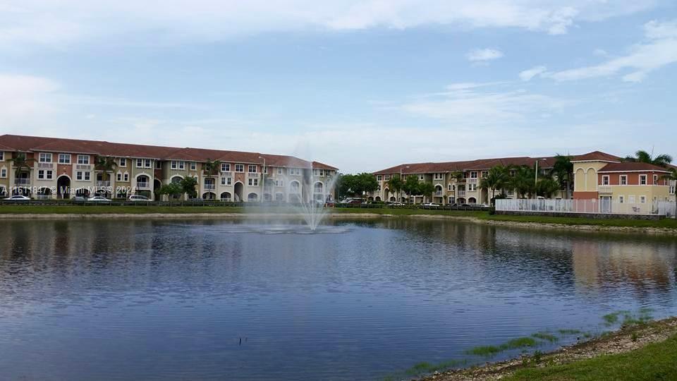 BEAUTIFUL 3/2.5 in Doral, Gated Coronado community. modern kitchen, granite countertop and SS appliances. Washer & dryer in the unit. Laminated floors. Pool and GYM in community. Top-rated schools. Close to shopping mall, supermarket and restaurants.