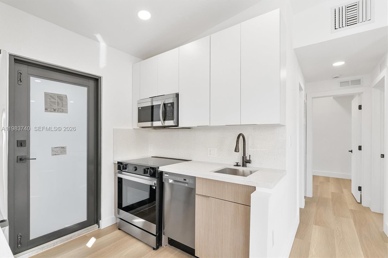 LAKE FOREST SEC ONE - Residential