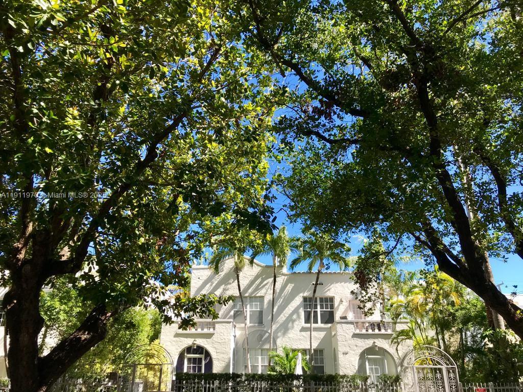 VILLA VENETO CONDO - Residential Lease