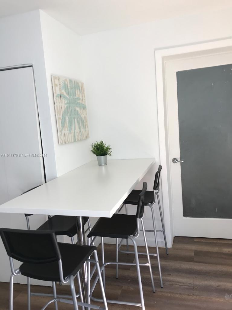 VILLA VENETO CONDO - Residential Lease