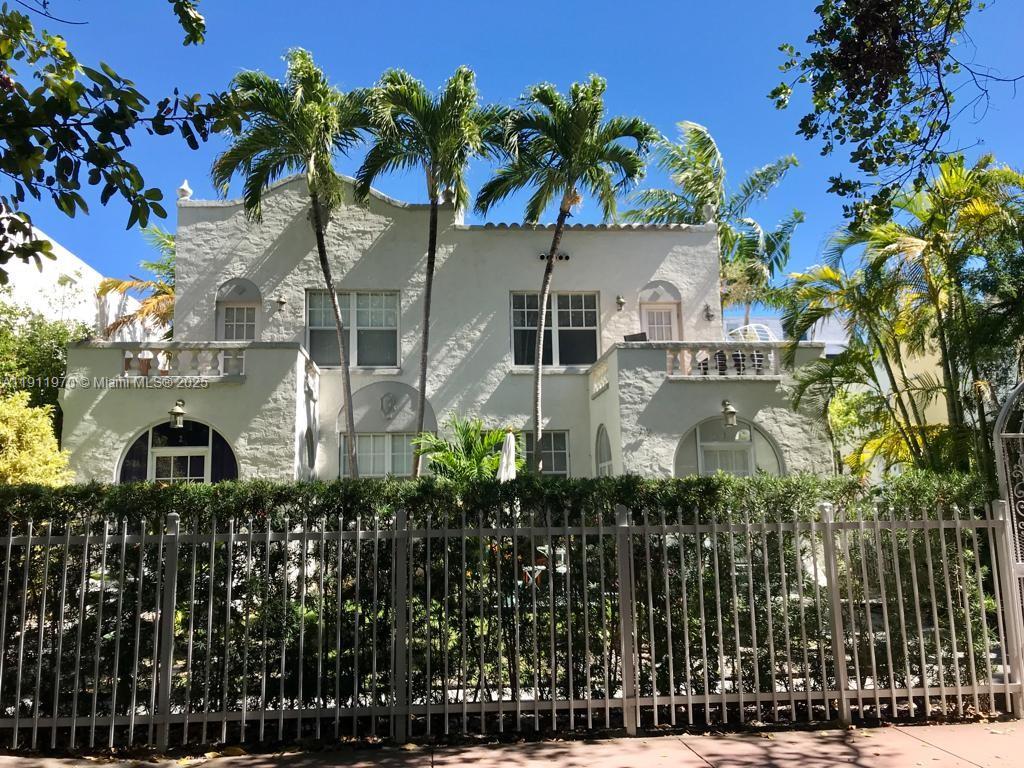 VILLA VENETO CONDO - Residential Lease