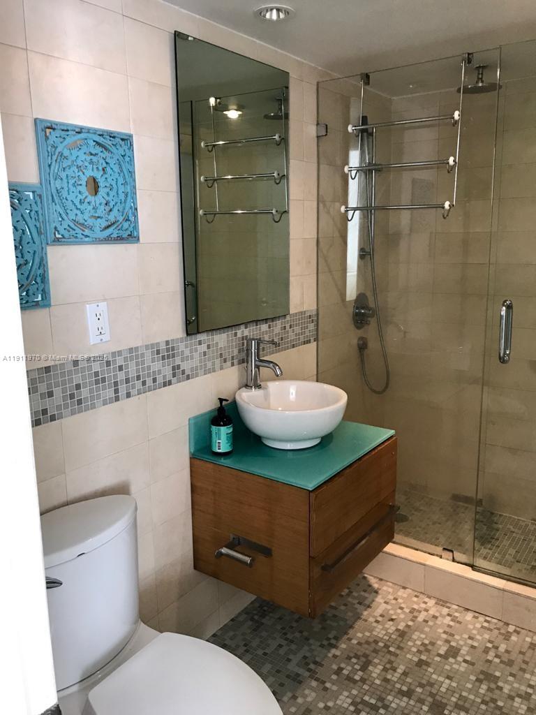 VILLA VENETO CONDO - Residential Lease