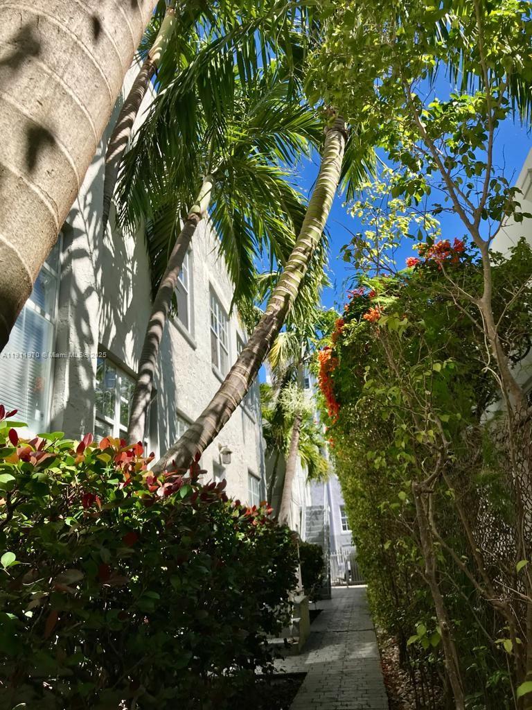 VILLA VENETO CONDO - Residential Lease