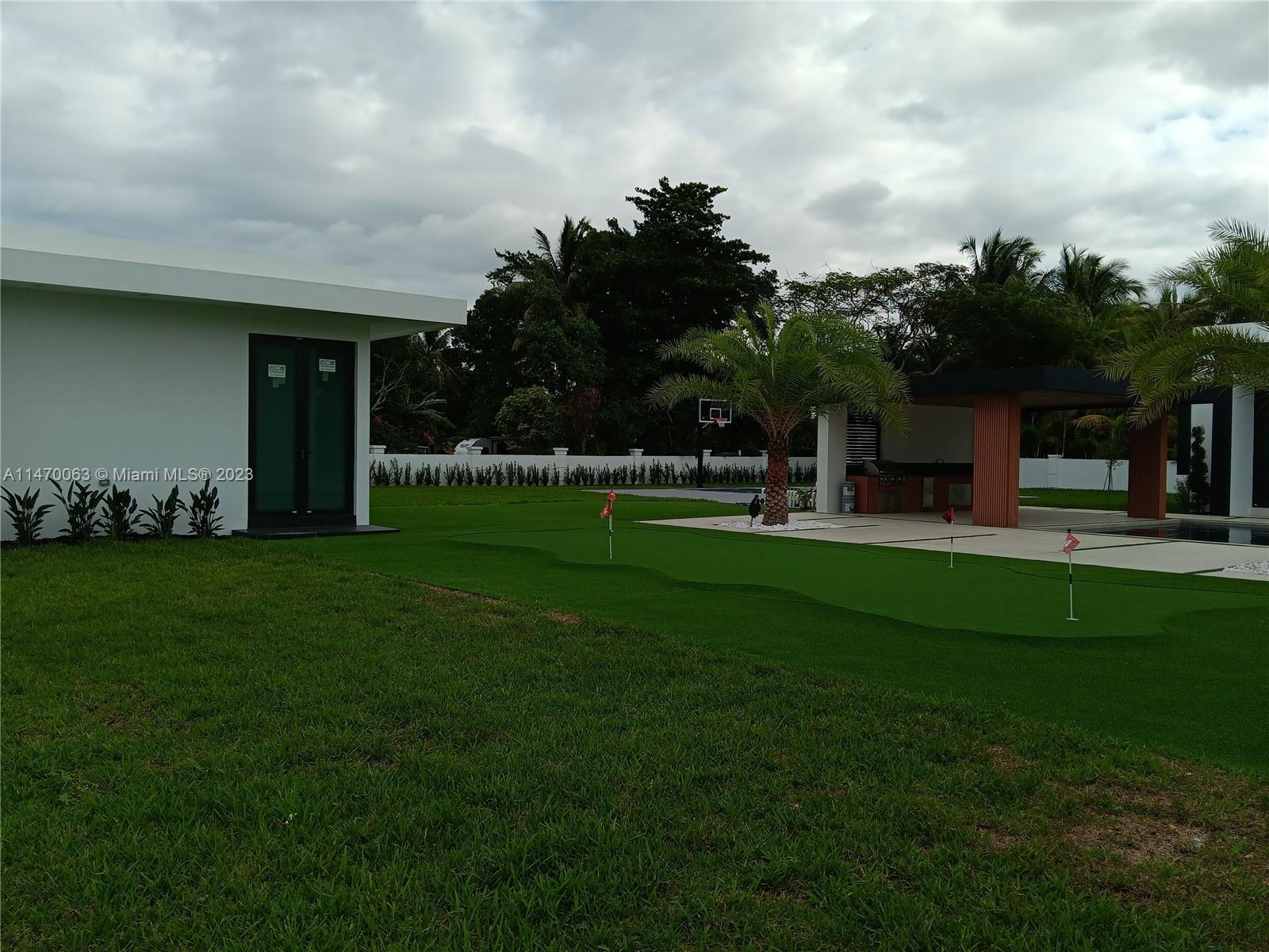 MILLER DRIVE ESTATES - Residential